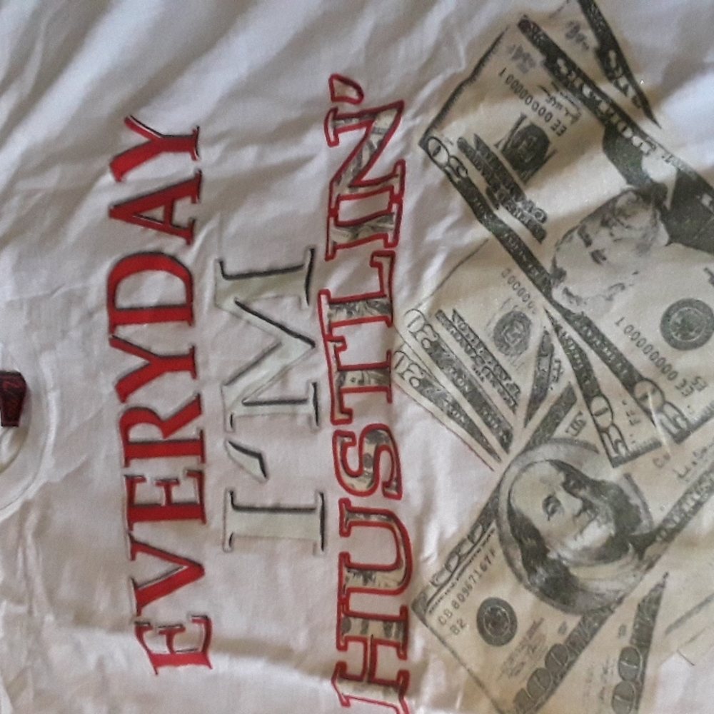 Everyday I'm Hustlin' T-shirt